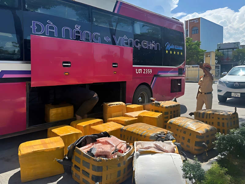 Một tấn chân gà bốc mùi tuồn vào Đà Nẵng bị phát hiện